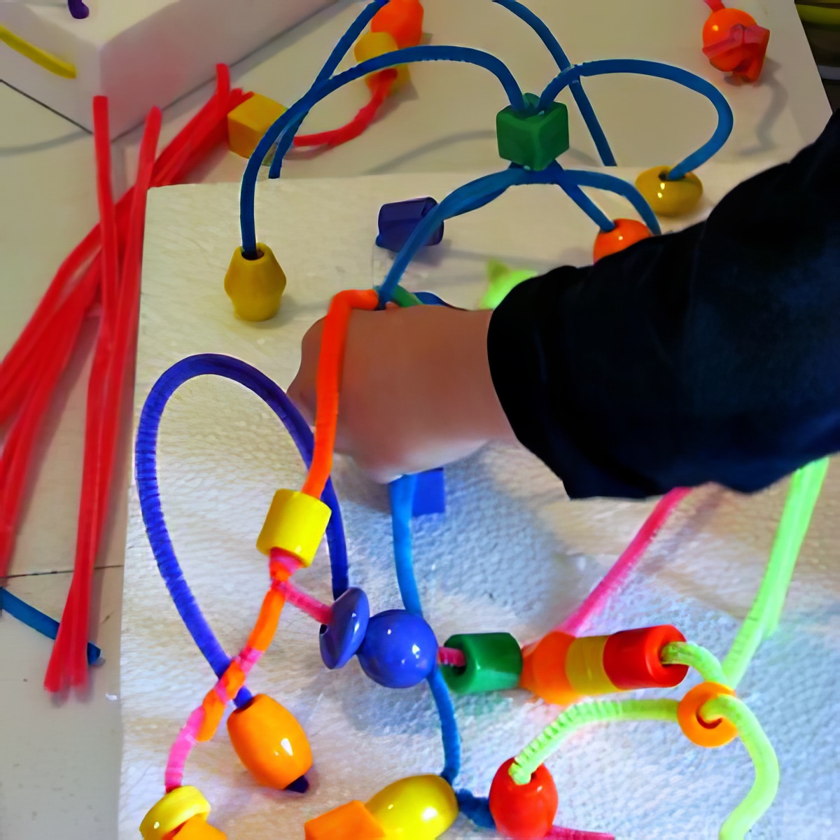 Make your own pipe cleaner bead maze easy diy fun activity for kids with pipe cleaners