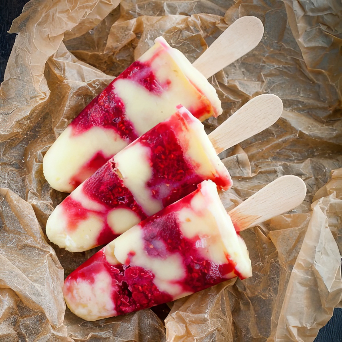 You'll never go wring with these super yummy and healthy easy popsicles breakfast for your kids!