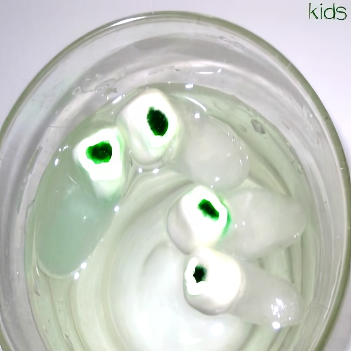 Turn ice cubes in to ice balls this April Fools!