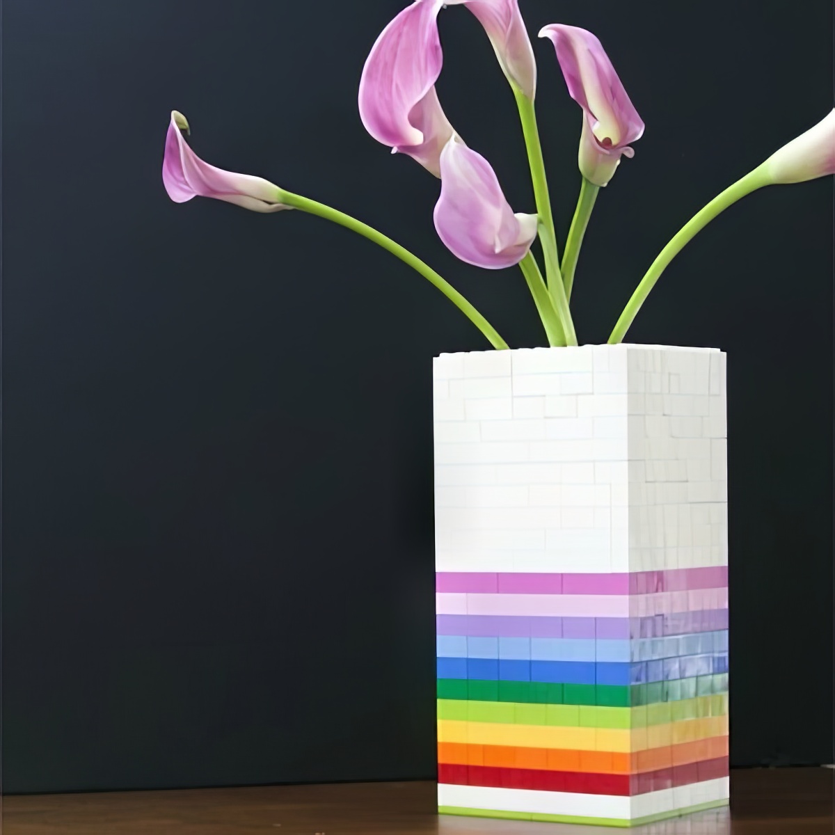 lego-vase-tutorial fancy lego block vases craft idea for kids