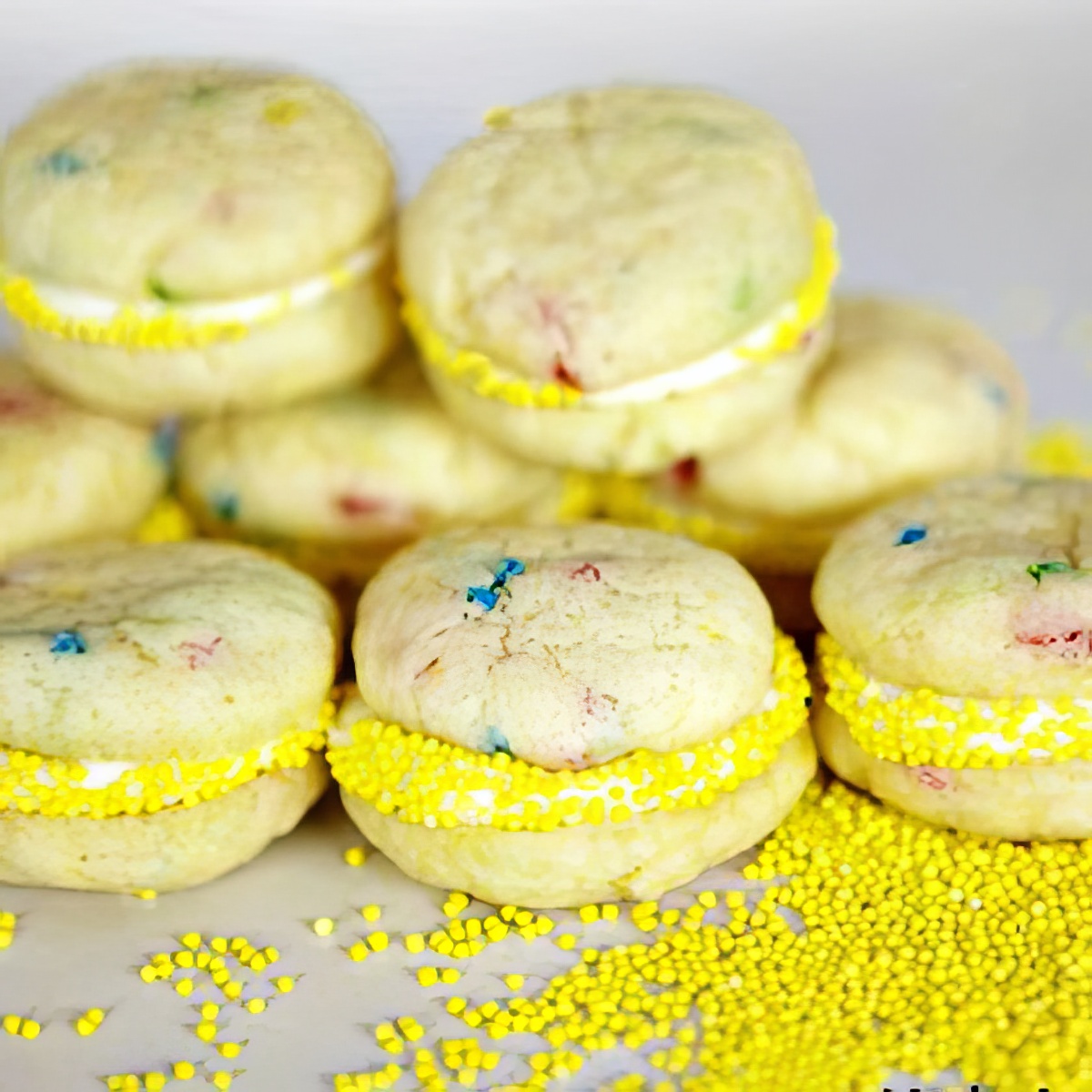 Mini-Funfetti-Cookie-Sandwiches snacks lunchbox treats for kids