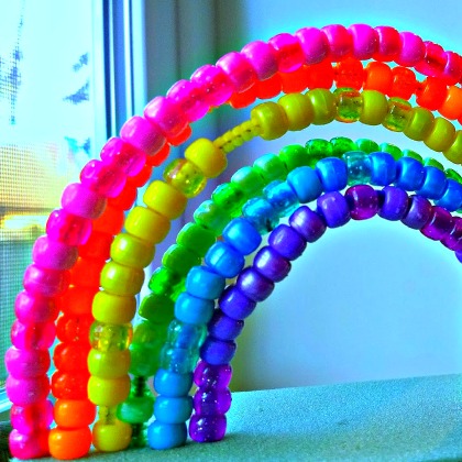 bead rainbow, fine-motor-skills-practice-for-toddlers, fun fine motor activities