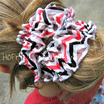 ruffle hair wrap, 15 valentines day hair bow crafts, bow projects, easy bow clips, clips for girls