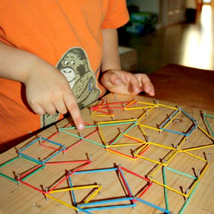 GEO BOARD, Super Fun and Easy-To-Make Toys for Kids