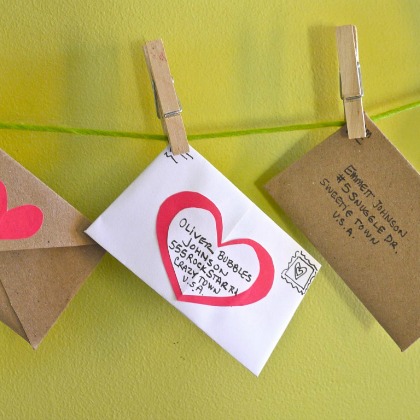 Tiny Bunting, Lovely Valentine's Day Garland Ideas