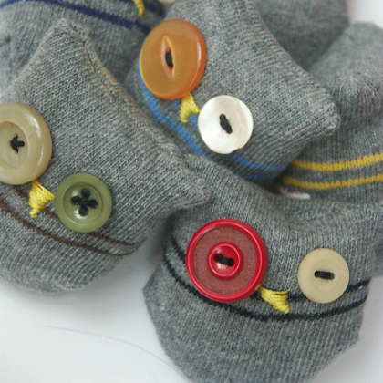 button sock puppets, Super Cute Button Crafts for preschoolers
