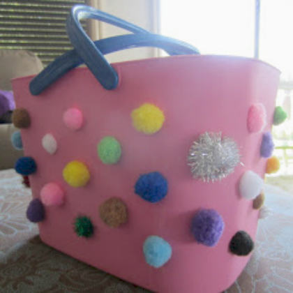 basket stuffing, Pom-Pom Activities for Toddlers, Play ideas for toddlers, kids crafts, kids activities