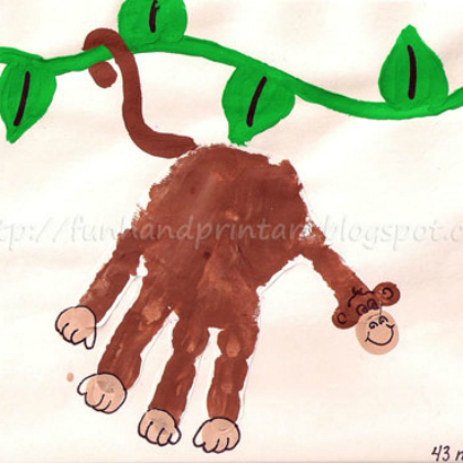 Create this cutie monkey handprint craft with the toddlers today!