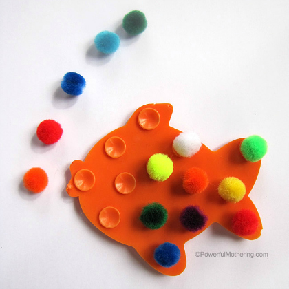 tiny pom-pom fine motor skills, Pom-Pom Activities for Toddlers, Play ideas for toddlers, kids crafts, kids activities