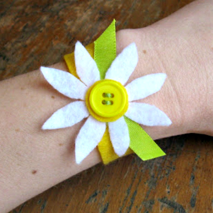felt and button bracelet yellow