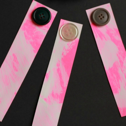 Be creative and have fun making this button bookmarks with your kids!