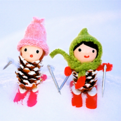 pinecone skiers for preschooolers!