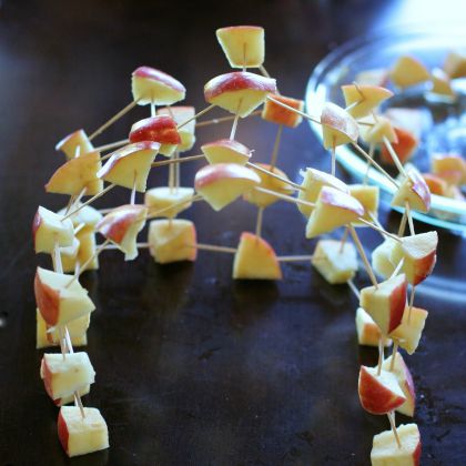 Building Apple Structures Fall Stem Ideas with the kids at home!