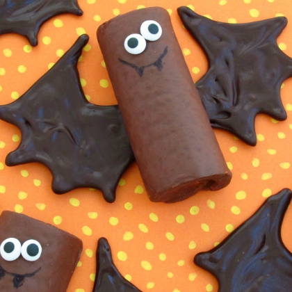 bat swiss roll cakes for kids!