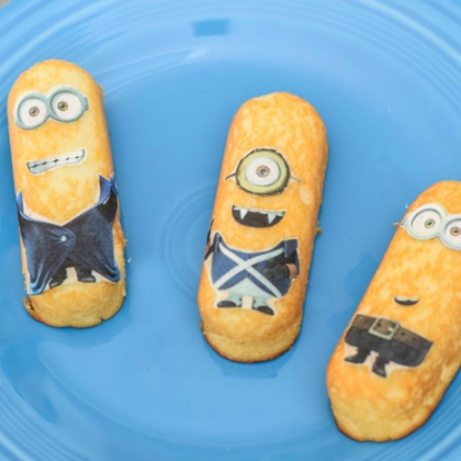 minion snack cake stickers for kids!