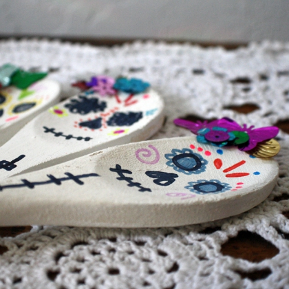 Day of the Dead Skull Spoons and Crafts for Kids