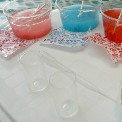 6. Lollipop Lab Color Mixing Experiment with the kids!