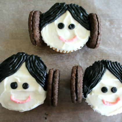 princess-leia-cupcakes, Yummy Star Wars Snacks To Make With Kids