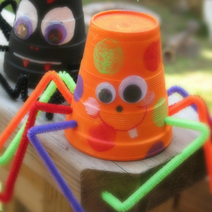  Paper Cup Spiders craft for kids!