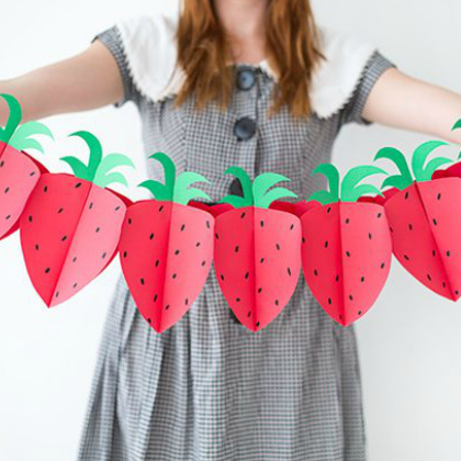 diy-strawberry-paper-garland-for-kids-crafts