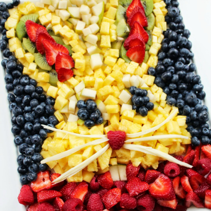 Bunny Head Fruit Platter, Healthy Spring Snacks for Kids, snacks for kids. healthy snacks, food, good food for kids, food craft