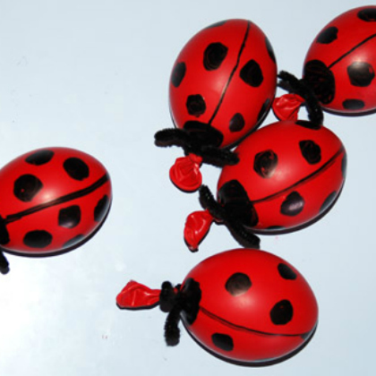 balloon ladybugs, 25 Lovely Ladybug Crafts For Kids