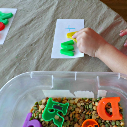 sensory word building game using I Spy fun,learning activity for kids, sight reading, sight word games, reading games, fun learning activities