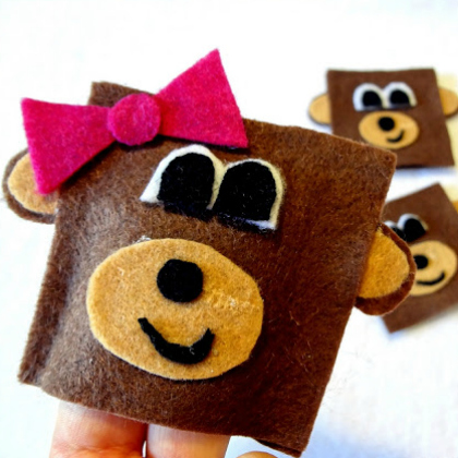 square monkey finger puppets craft made of felt paper