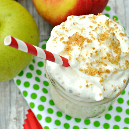 apple pie smoothie, yummy in the tummy smoothies for kids, smoothies, refreshing drinks for kids, yummy drinks, smoothies for kids, smoothie recipes