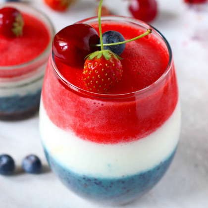 red white and blue smoothie, yummy in the tummy smoothies for kids, smoothies, refreshing drinks for kids, yummy drinks, smoothies for kids, smoothie recipes