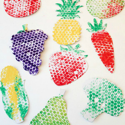 Bubble Wrap Painted Fruits with the kids!