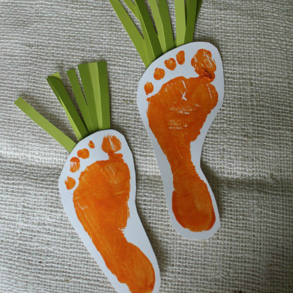 Adorable Footprint Carrots with the kids!