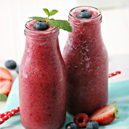 Frozen Berry Smoothie for the kids!
