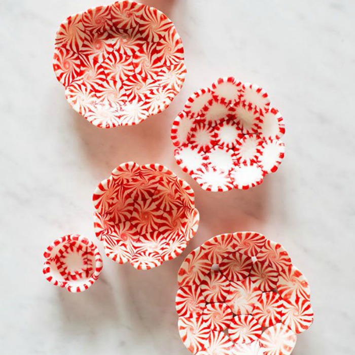 peppermnt bowwls, peppermint candy, crafts with peppermint, peppermint treats, peppermint projects for kids, Christmas candy, Christmas projects, edible crafts, winter projects, winter peppermint
