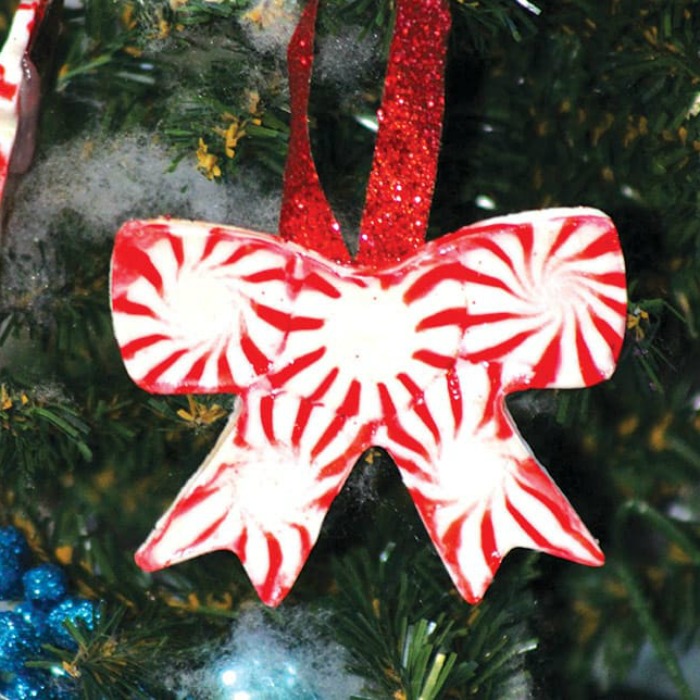 peppermint bow ornament, decor, peppermint candy, crafts with peppermint, peppermint treats, peppermint projects for kids, Christmas candy, Christmas projects, edible crafts, winter projects, winter peppermint