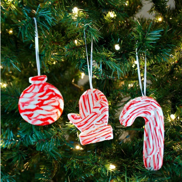 peppermint ornaments, peppermint candy, crafts with peppermint, peppermint treats, peppermint projects for kids, Christmas candy, Christmas projects, edible crafts, winter projects, winter peppermint