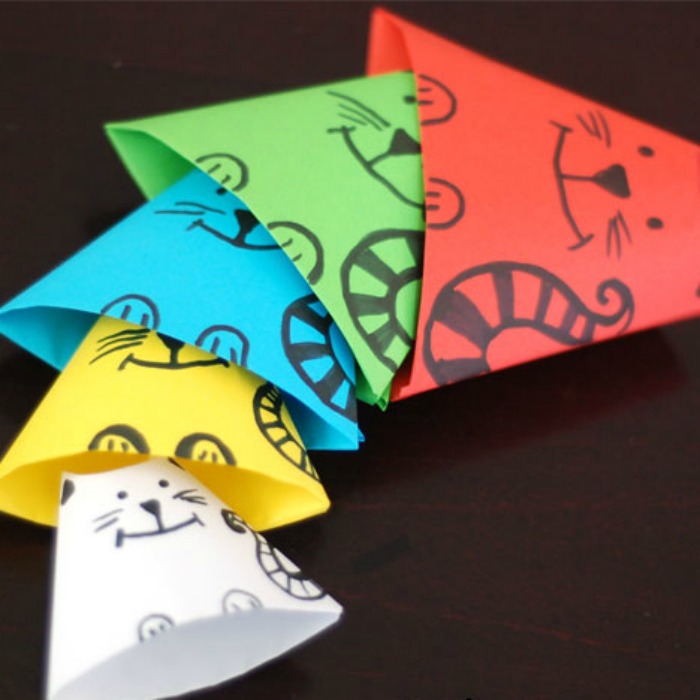 Paper Cat Dolls
