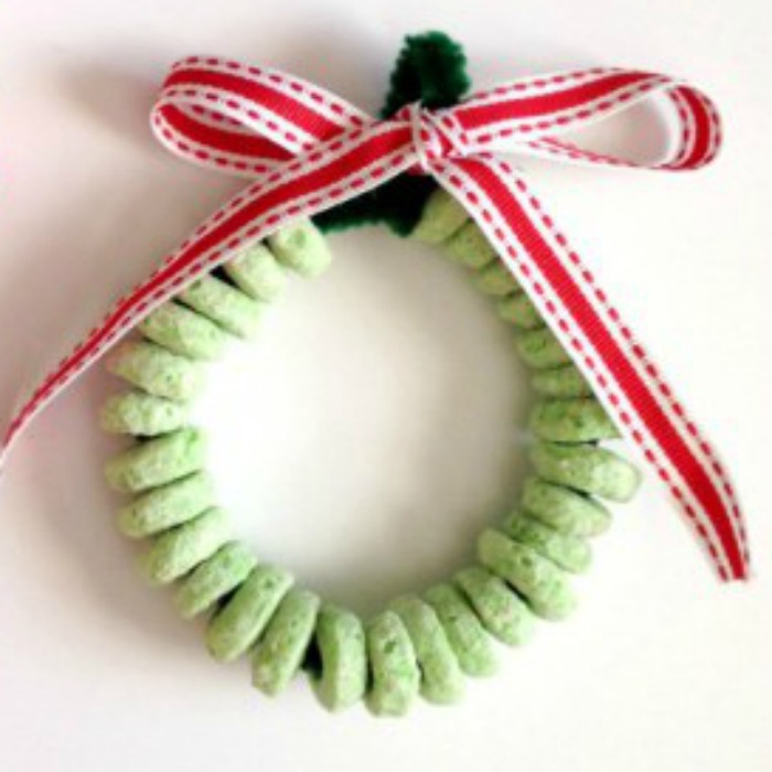 fruit loops wreath, Cool Winter Wreath Crafts For Kids