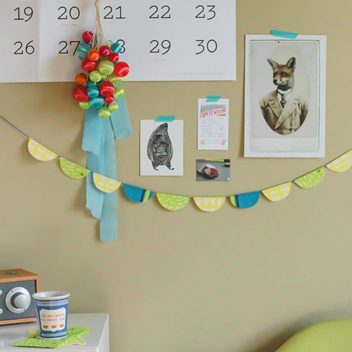 DIY Paper Napkin Scallop Garland Decoration For Kid's Room