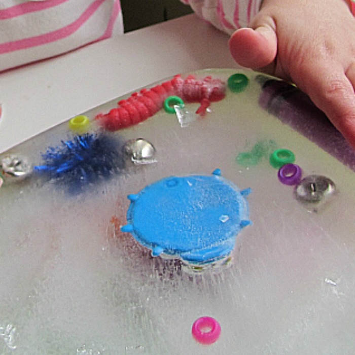 DIY iceberg, Super Awesome and Cool Winter Science Experiments