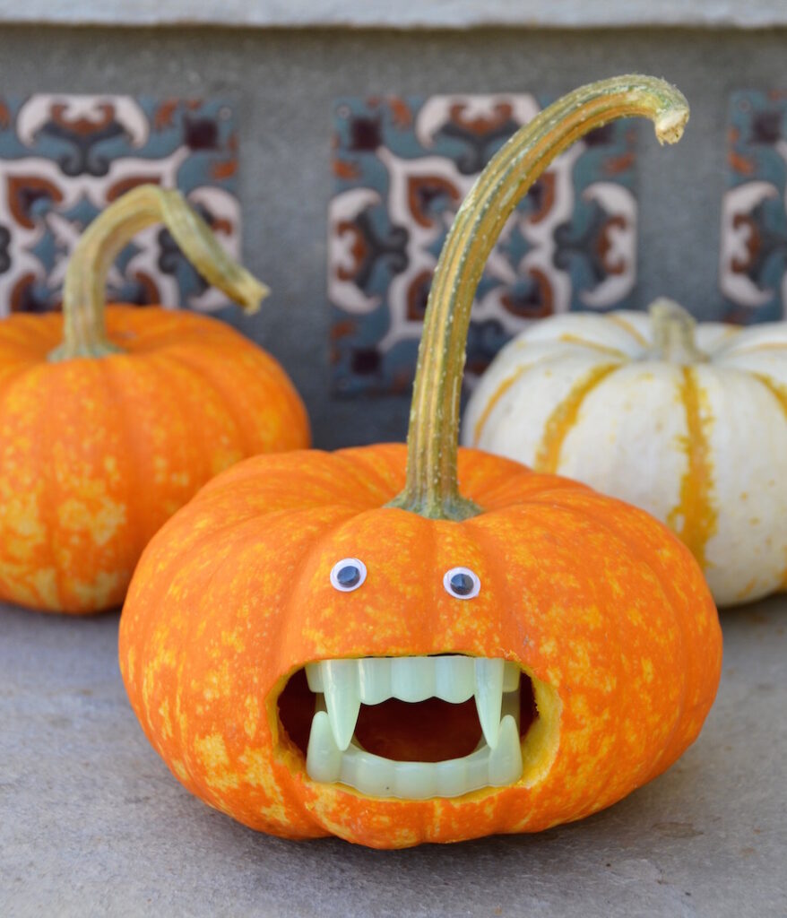 18 Amazing Pumpkin Carving Ideas for Halloween